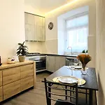 La Casa Di Mek *